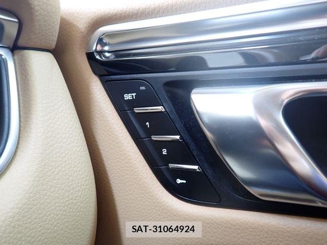 Porsche MACAN 2015-12 8075124-18