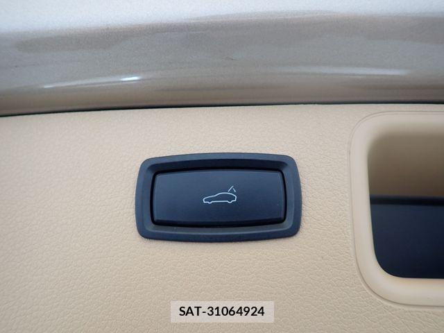 Porsche MACAN 2015-12 8075124-22