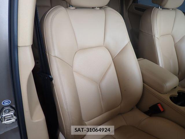 Porsche MACAN 2015-12 8075124-24