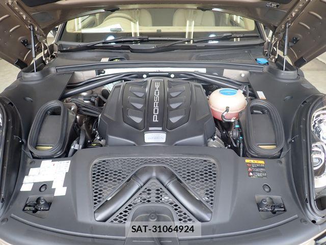 Porsche MACAN 2015-12 8075124-27