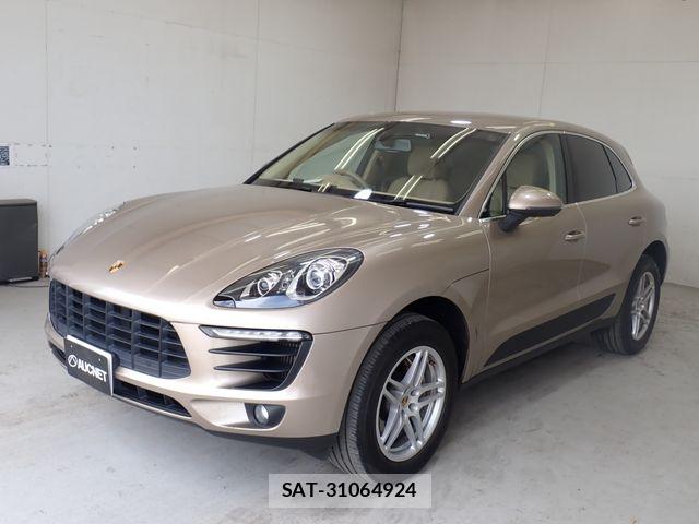 Porsche MACAN 2015-12 8075124-6