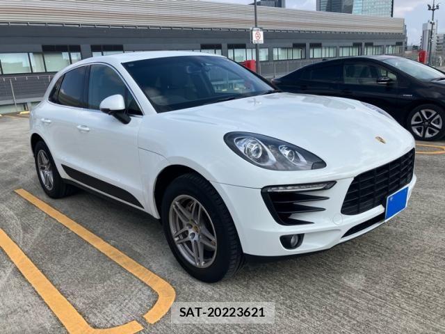 Porsche MACAN 2015-07 8101208-0