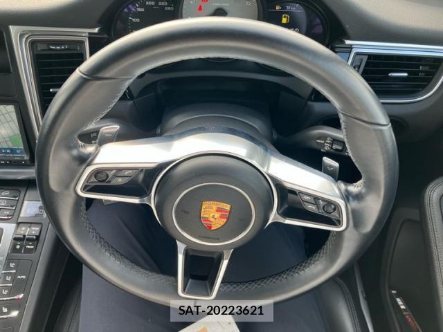 Porsche MACAN 2015-07 8101208-13
