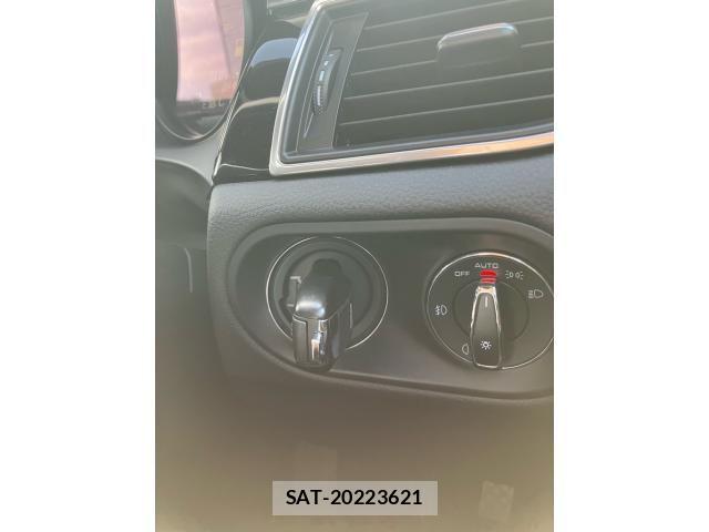 Porsche MACAN 2015-07 8101208-15
