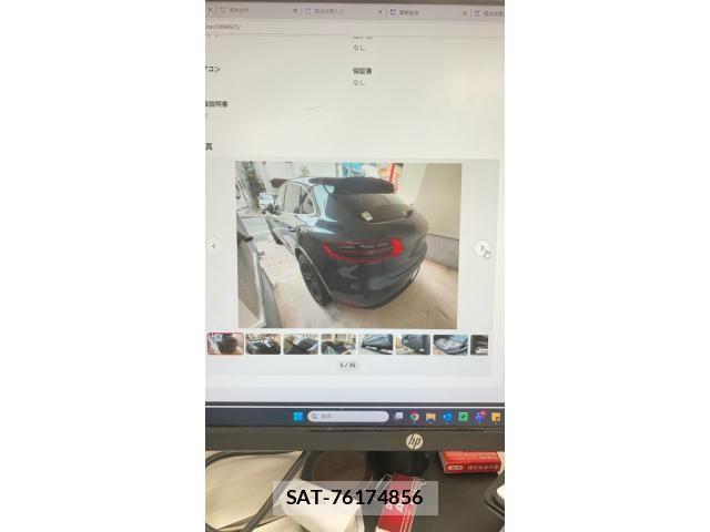 Porsche MACAN 2016-11 8101209-4