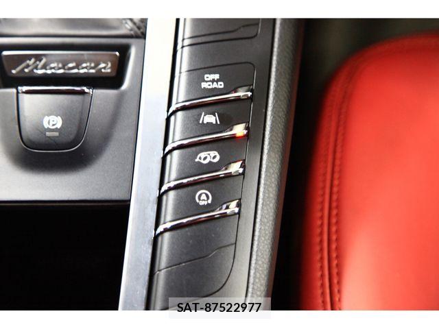 Porsche MACAN 2017-02 8101205-27