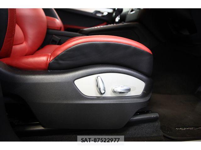 Porsche MACAN 2017-02 8101205-29