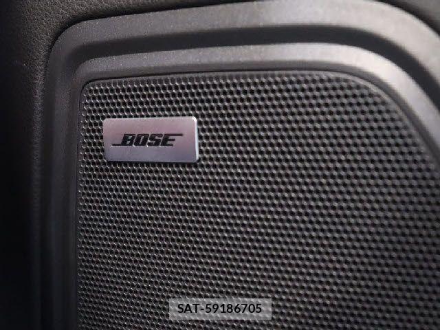 Porsche MACAN 2017-09 8101207-15