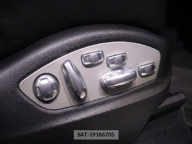 Porsche MACAN 2017-09 8101207-16