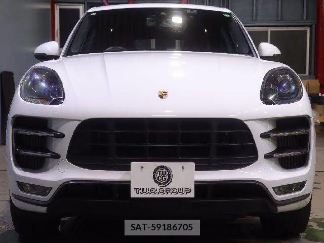 Porsche MACAN 2017-09 8101207-4