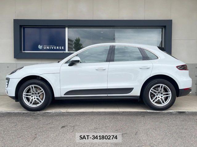 Porsche MACAN 2018-03 8101206-16
