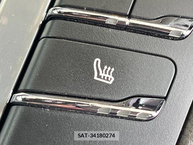 Porsche MACAN 2018-03 8101206-7