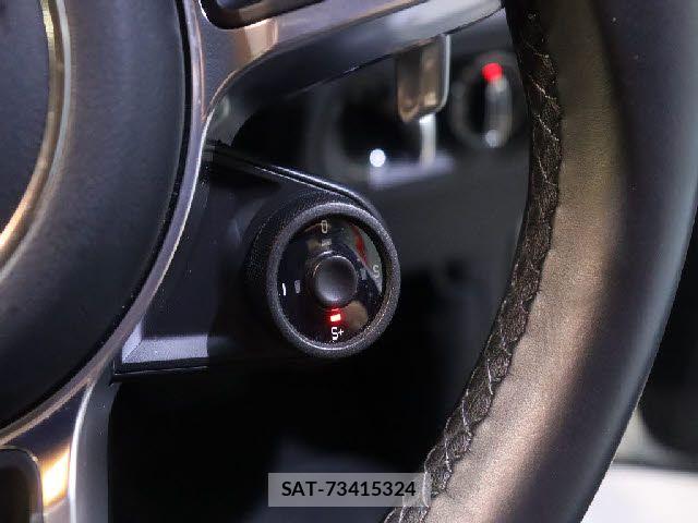Porsche MACAN 2019-12 8101204-16