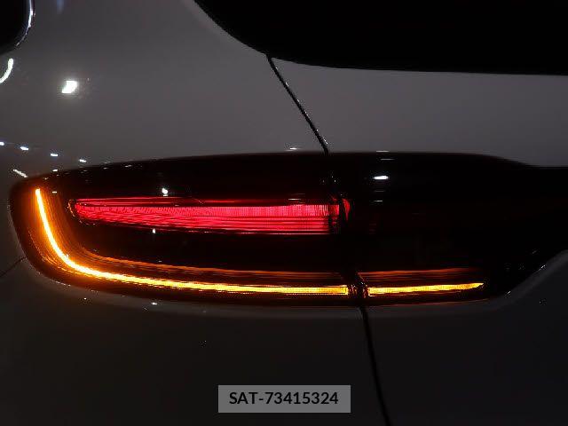 Porsche MACAN 2019-12 8101204-24