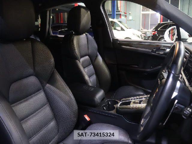 Porsche MACAN 2019-12 8101204-27