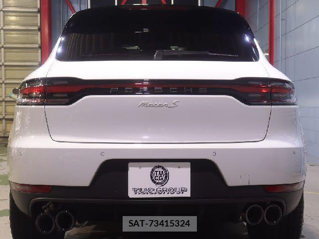 Porsche MACAN 2019-12 8101204-5