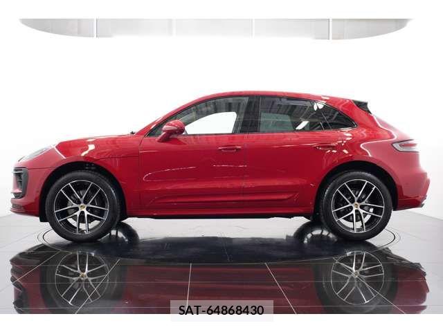Porsche MACAN 2023-09 8231303-13