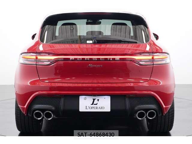 Porsche MACAN 2023-09 8231303-17