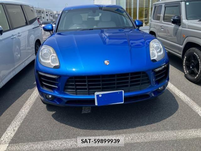 Porsche MACAN 2015-08 8231304-0