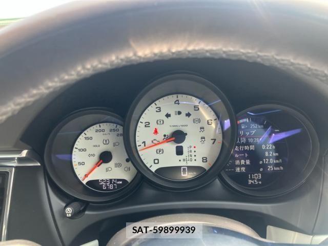 Porsche MACAN 2015-08 8231304-16