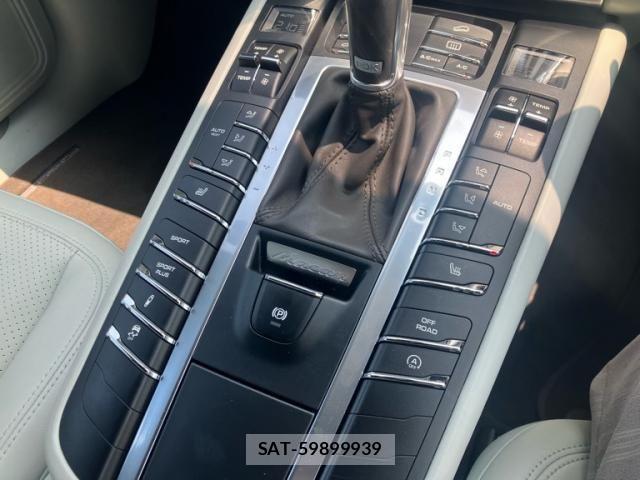 Porsche MACAN 2015-08 8231304-20