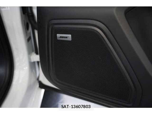 Porsche MACAN 2023-08 8231302-10