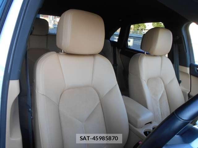 Porsche MACAN 2018-03 8316393-9