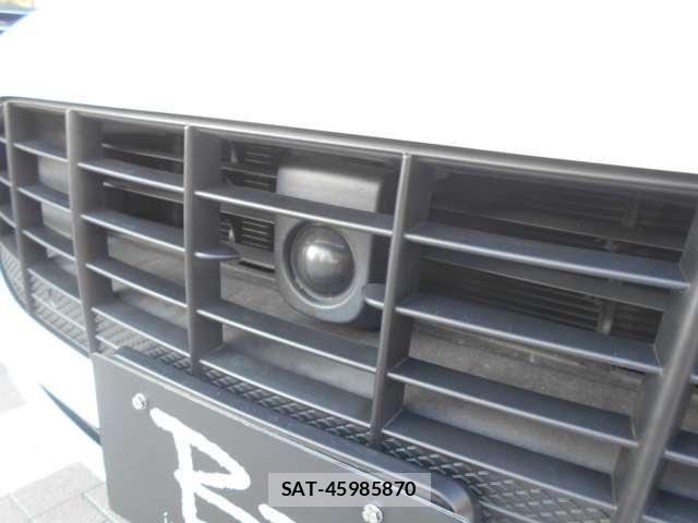 Porsche MACAN 2018-03 8316393-14