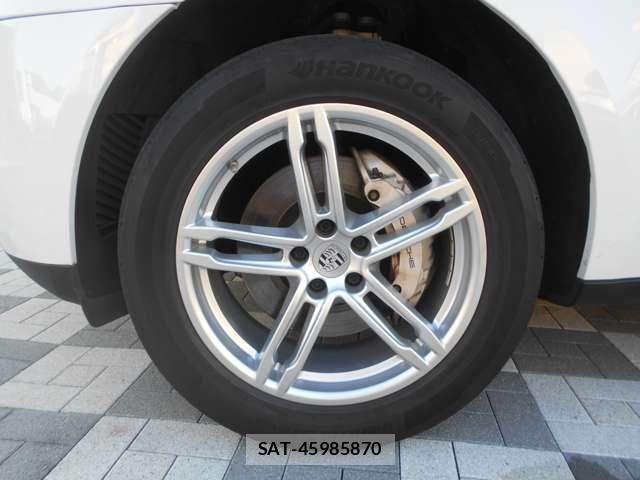 Porsche MACAN 2018-03 8316393-17