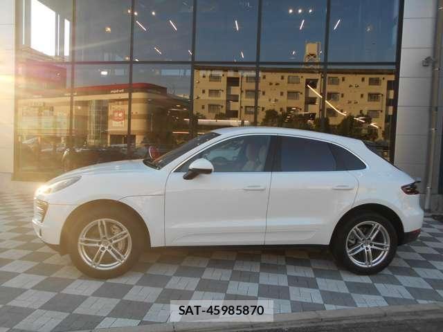 Porsche MACAN 2018-03 8316393-6