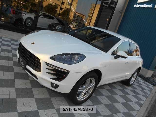 Porsche MACAN 2018-03 8316393-7