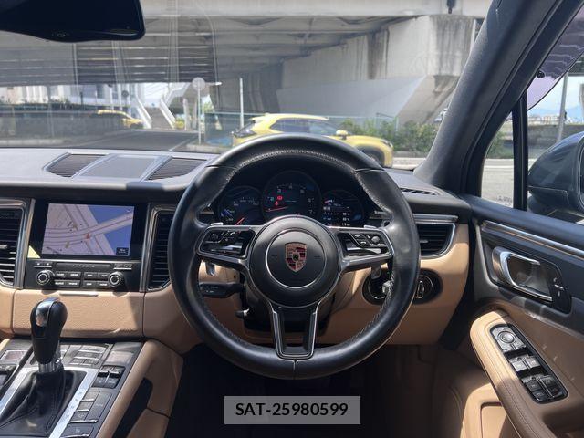 Porsche MACAN 2017-09 8316396-16