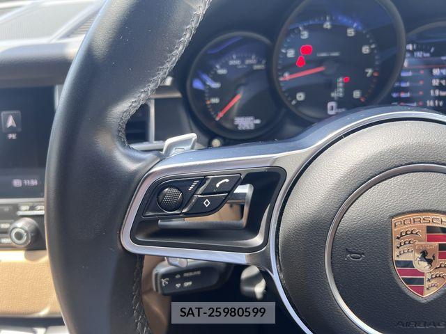 Porsche MACAN 2017-09 8316396-17