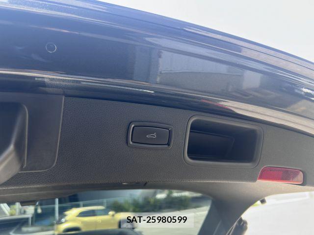 Porsche MACAN 2017-09 8316396-26