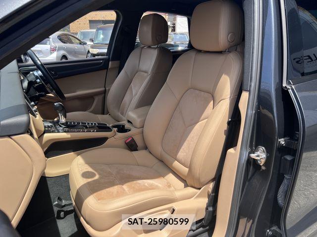 Porsche MACAN 2017-09 8316396-28