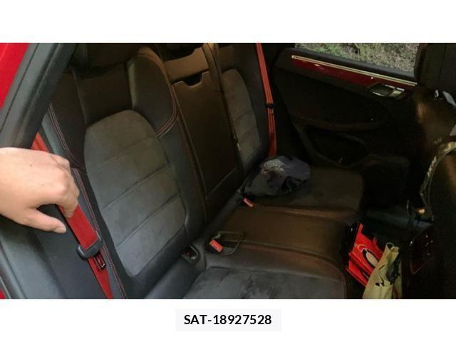 Porsche MACAN 2016-12 8337394-9
