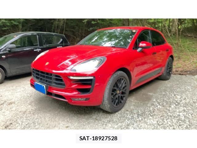 Porsche MACAN 2016-12 8337394-1