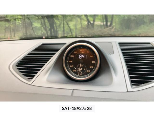 Porsche MACAN 2016-12 8337394-23