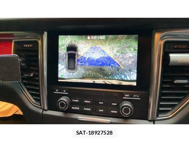Porsche MACAN 2016-12 8337394-28