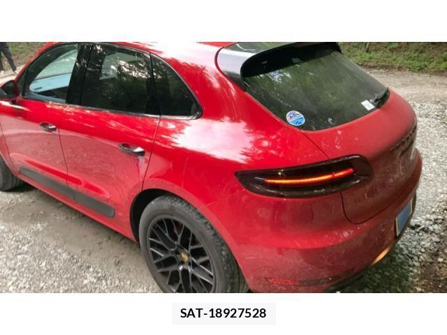Porsche MACAN 2016-12 8337394-6