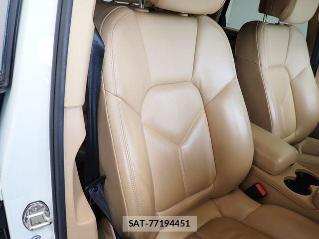 Porsche MACAN 2015-09 8337393-21