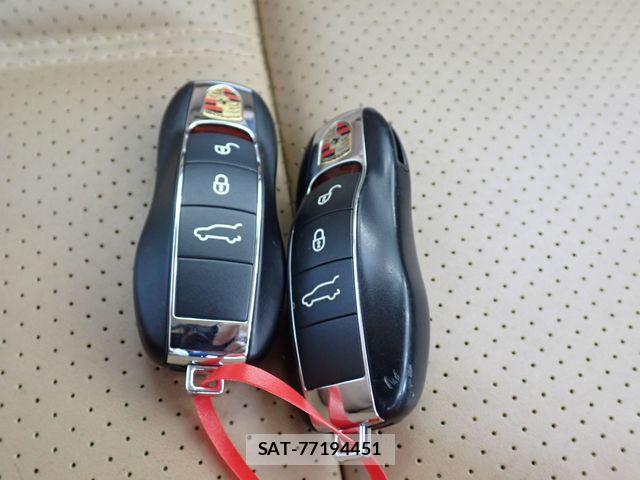 Porsche MACAN 2015-09 8337393-27