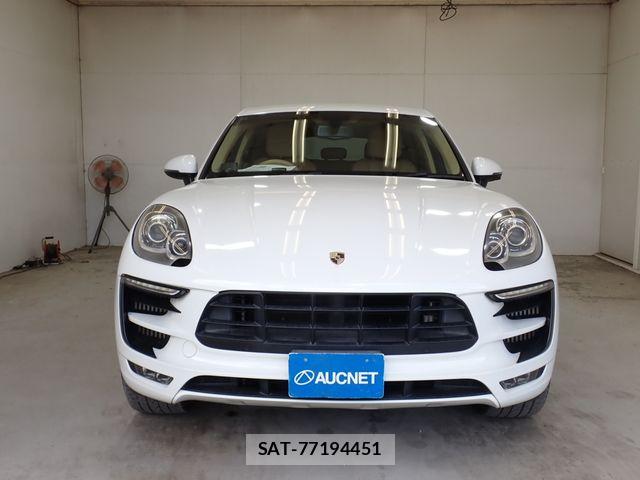 Porsche MACAN 2015-09 8337393-5