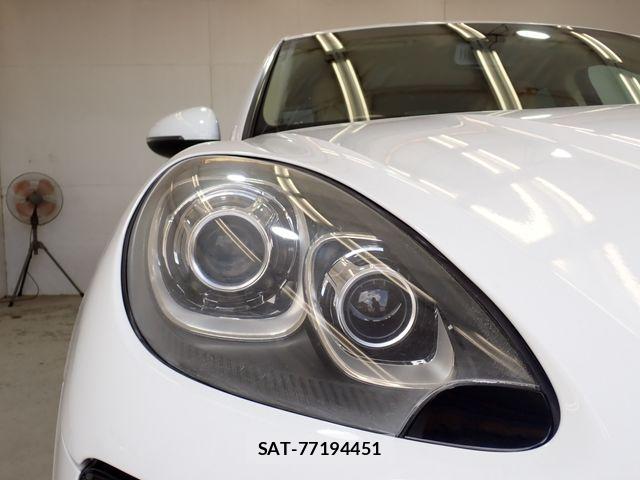 Porsche MACAN 2015-09 8337393-8
