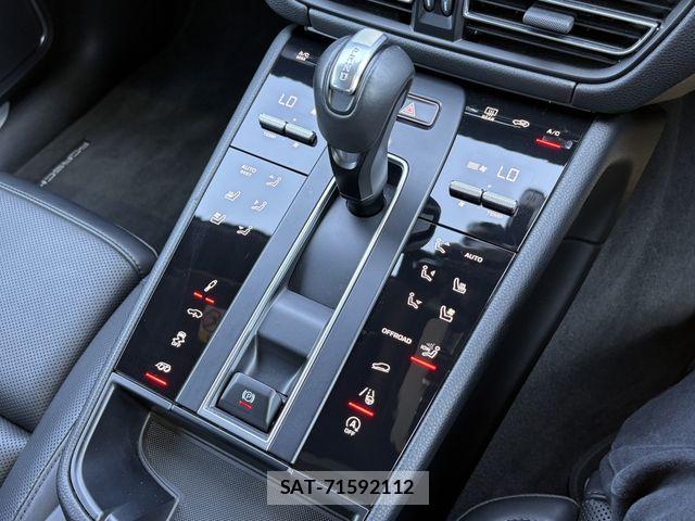 Porsche MACAN 2023-06 8337392-19