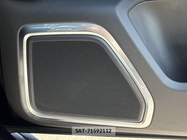 Porsche MACAN 2023-06 8337392-20