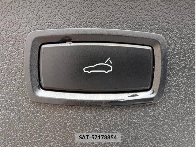 Porsche MACAN 2015-09 8355341-14