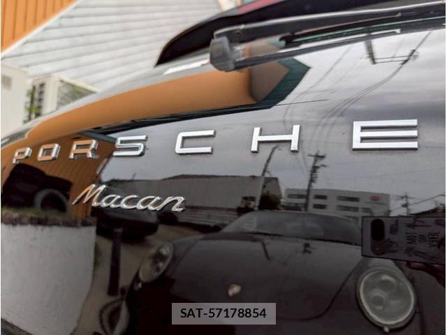 Porsche MACAN 2015-09 8355341-17