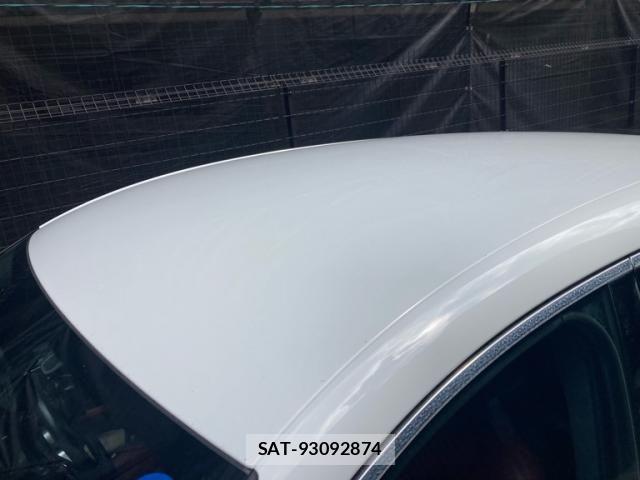 Porsche MACAN 2019-01 8368111-5