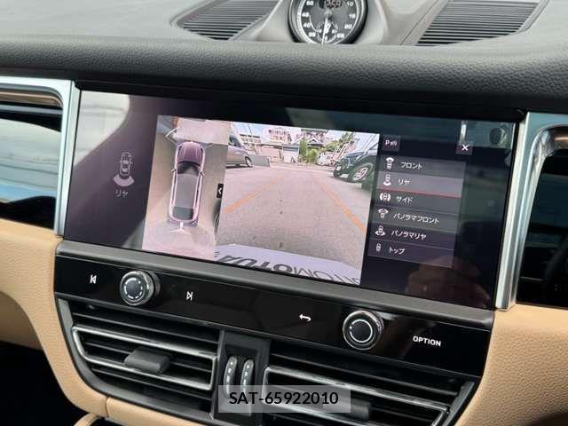 Porsche MACAN 2023-07 8368107-13